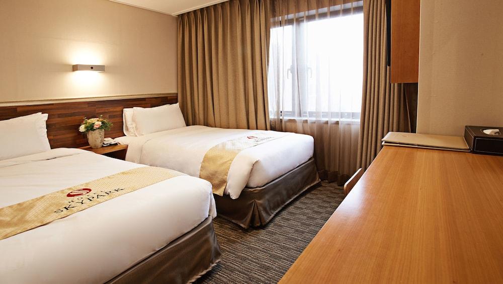 Hotel Skypark Myeongdong 1 3*